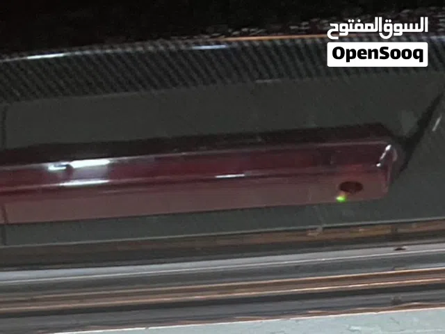 جناح سياره شبه جديد للبيع