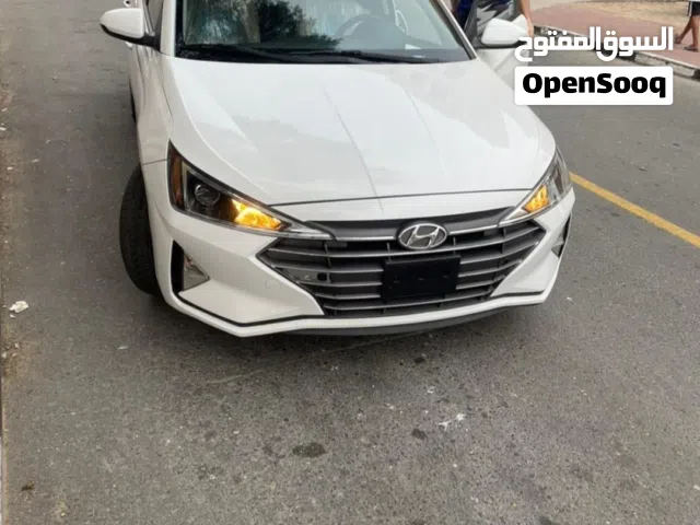 2020 Hyundai Elantra GL MID