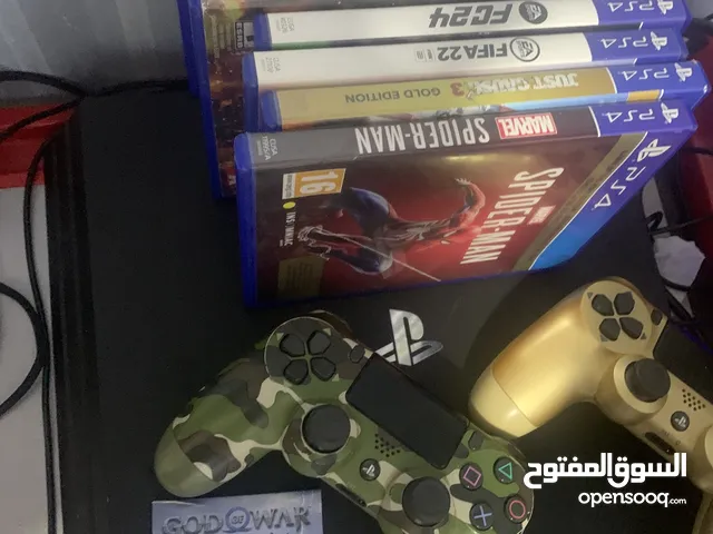 PS4 pro used and 4 working controller free with and more than 5 games for only 60kd