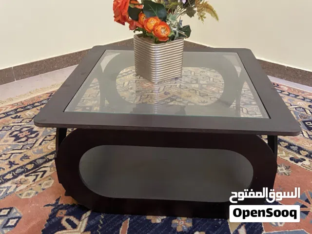 طاولة للبيع