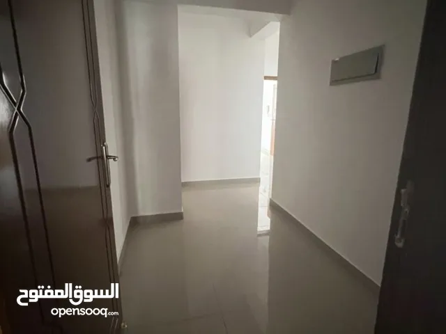 10 m2 3 Bedrooms Apartments for Rent in Muscat Al-Hail