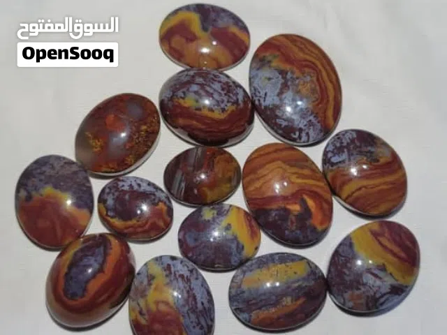 احجار. كريمه للبيع