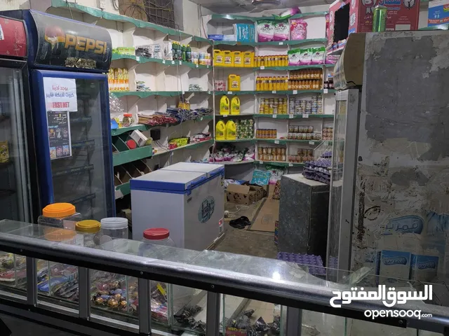 موجود بقاله للايجار في البريقه في حي البي كلاس قريبه من بانافع بقاله جاهزه من تخشيبه الى الثلاجات