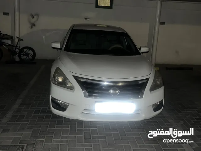 نيسان التيما خليجي للبيع مباشرة من المالك تامين الزامي دون حوداث خليجي