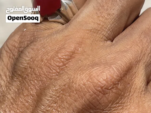 خاتم بحجر احمر صافي بصياغه نجفيه