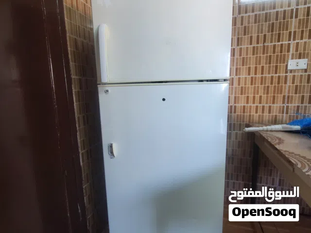 ثلاجه للبيع
