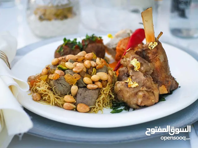 ولكل مناسبة فرح، خلي حلوياتك تكمّل جمال يومك نقدملك أشهى وأفخم حلويات الأفراح تنسيق راقي يخلد الذكر