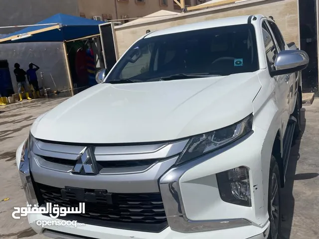 Used Mitsubishi L200 in Benghazi