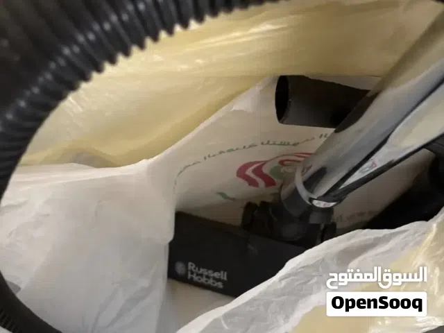 RUSSELL HOBBS VACCUM CLEANER 21L 2200W
