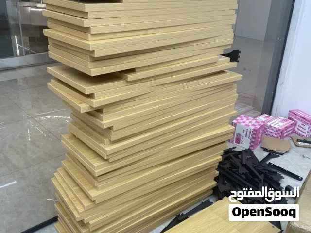 رفوف محلات مستعمل شبة جديد للبيع السعر مغري