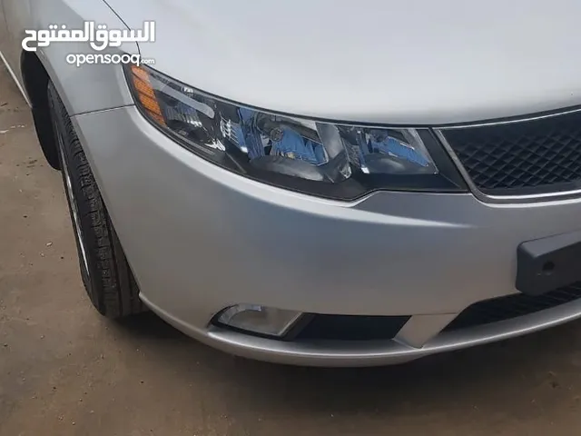 Used Kia Cerato in Tripoli