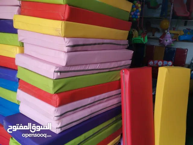 فرشة اطفال جلد اسفنج مخصصة لتخت للاطفال في الحضانات