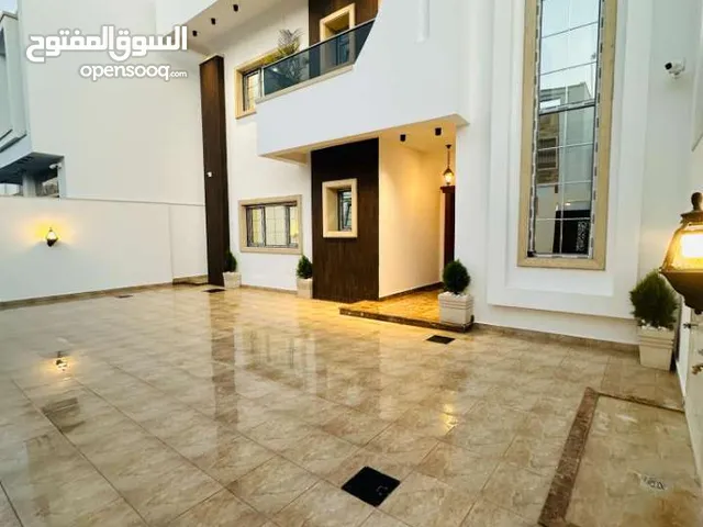 363 m2 4 Bedrooms Townhouse for Sale in Tripoli Ain Zara