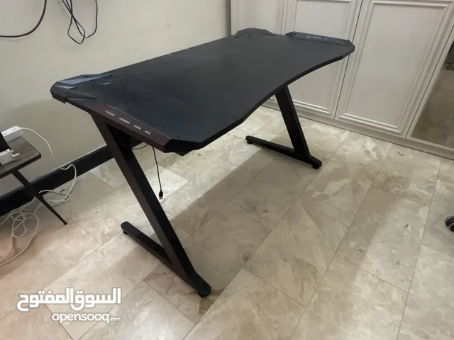 ميز كيمنك.