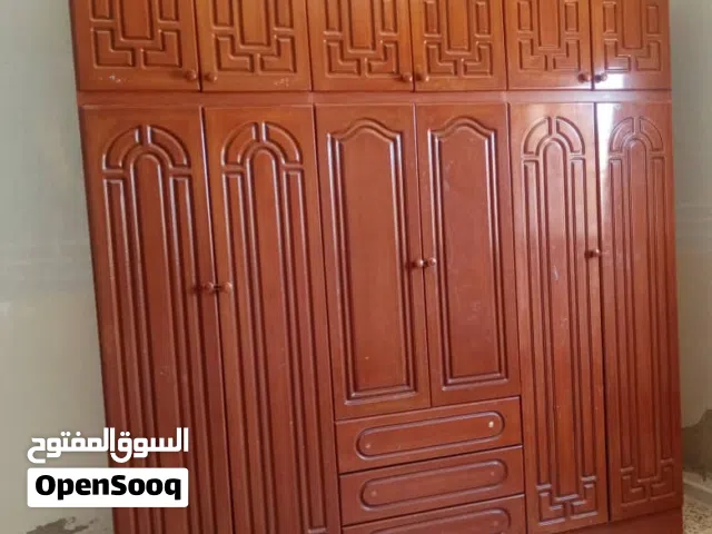 عدد 3أسرة للبيع كل سرير يحتوي علي طابقين ودولاب