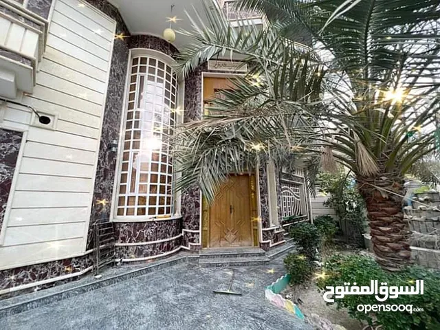240 m2 More than 6 bedrooms Townhouse for Sale in Basra Maqal