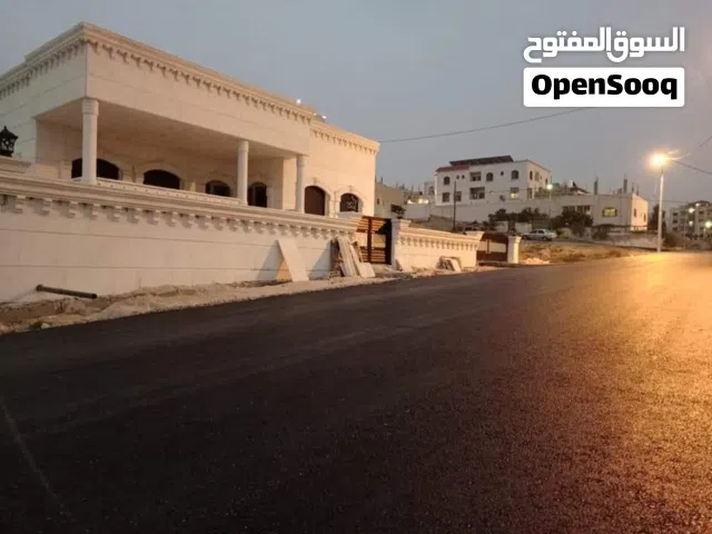 فيلا مودرين للبيع في الزرقاء الجديدة