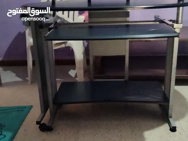 طاولة كومبيوتر