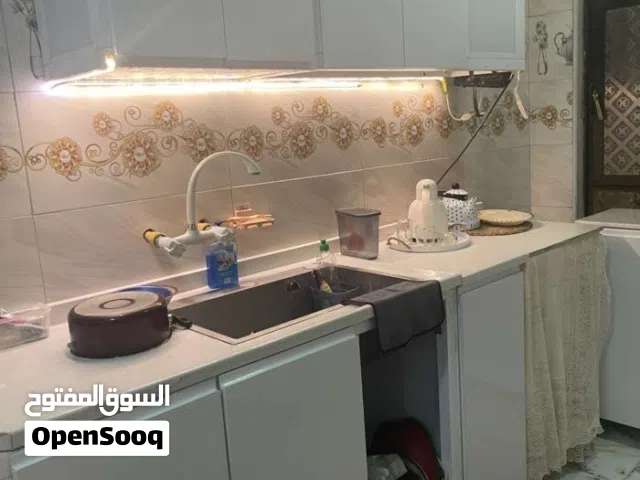 كاونتر أبواب خشب داخل الامنيوم باب سنك موجود بس يتركب