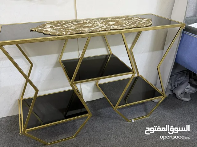 كنسول او طاولة