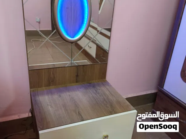 ميز أبو الضوء استخدام قليل