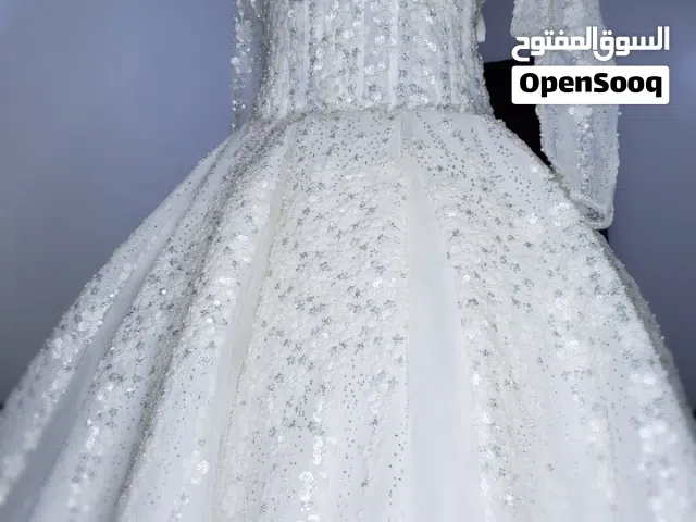 فستااان زفاف جديد  للبيع بسعررر  ممتاز