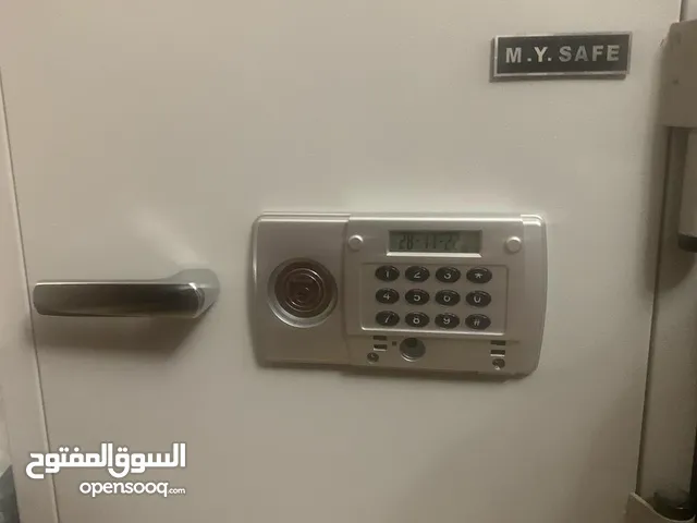 خزنة للبيع