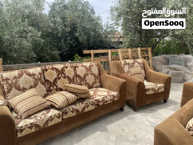 طقم كنب بسعر مغري