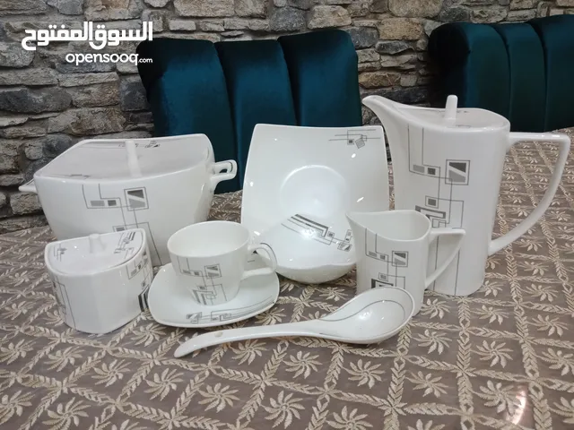 طقم صيني ماليزي 133 قطعة جديد ولكن بكرتونة بديلة