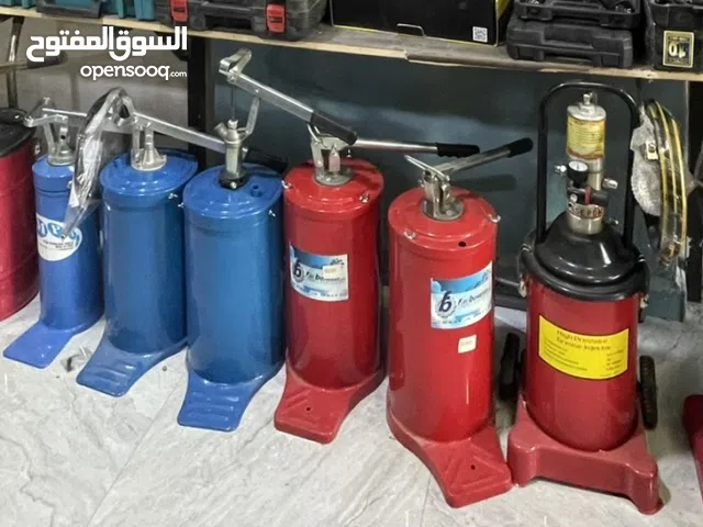 مشاحم ومزايت