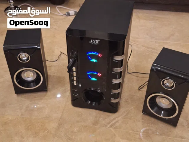 مجموعة صوت مع سماعات بحال الوكالة