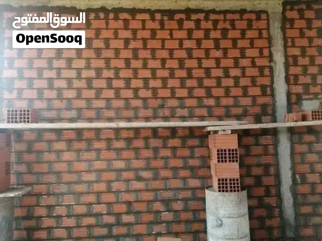معلم في جميع مجالات البناء