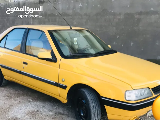 Peugeot 405  in Baghdad