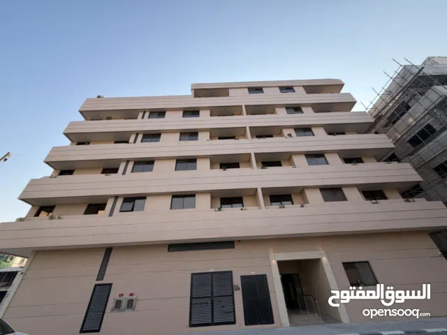 فرصة مش هتتكرر  غرفة وصالة واسعة في قلب مويلح – قريب المدارس ودبي علي 4 شيكات اول مالك اسر فقد