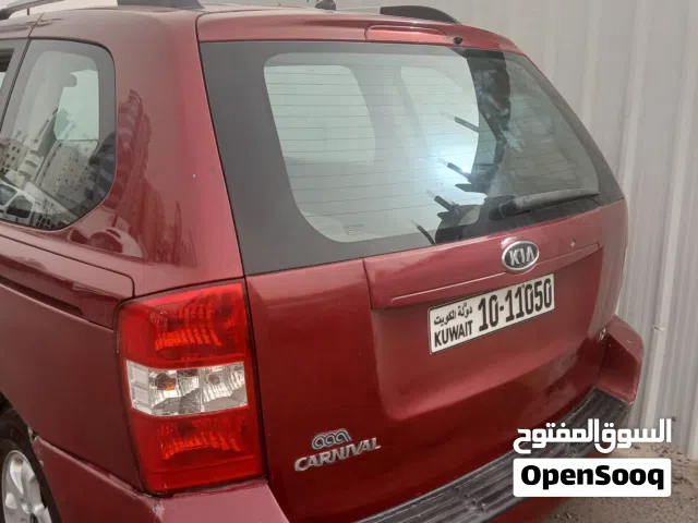 2010 كيا كرنفال LX