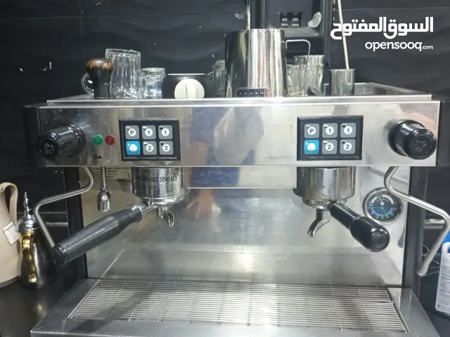 مكينة إسبريسو والمشروبات الساخنه مع الطاحونه للبيع في الرياض
