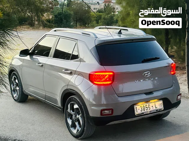 2019 هيونداي فينيو Limited