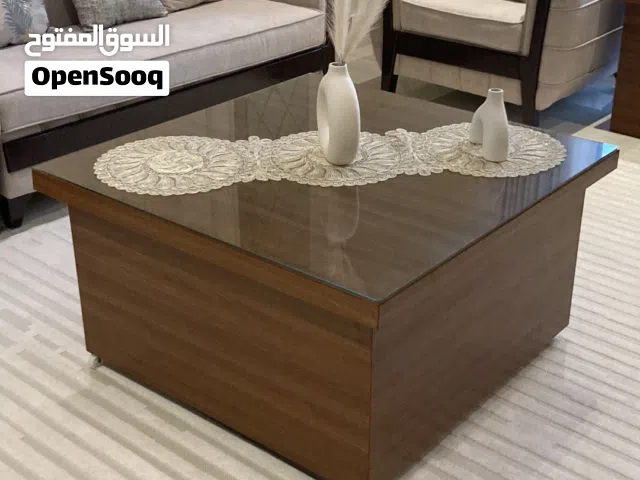 طاولة خشب اصلي مع زجاج متر*متر + طاولتين 60*60