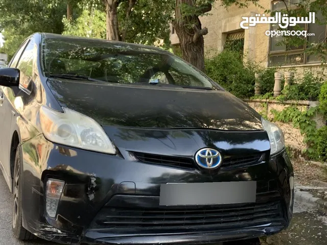 Used Toyota Prius in Amman