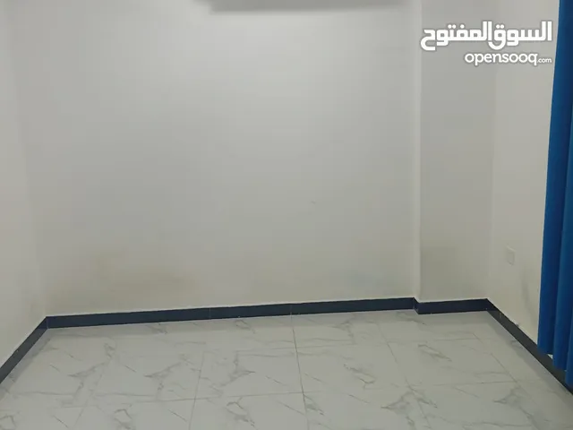ROOM FOR RENT  IN MABELA               عرفة للايجار في المعبيلة شارع النور
