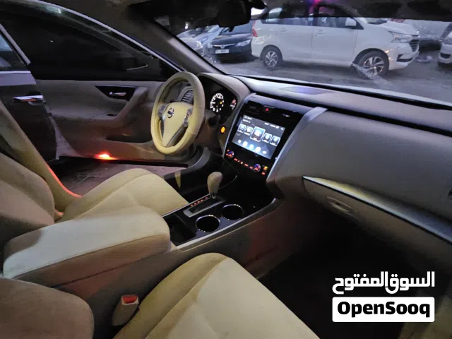 2013 نيسان التيما SV