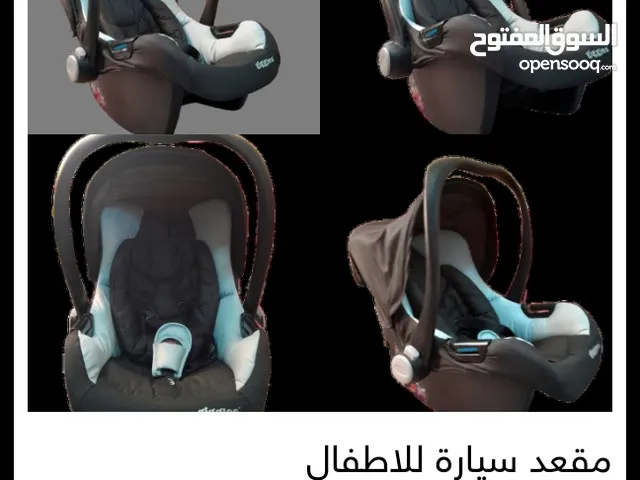 مقعد الأطفال في سياره