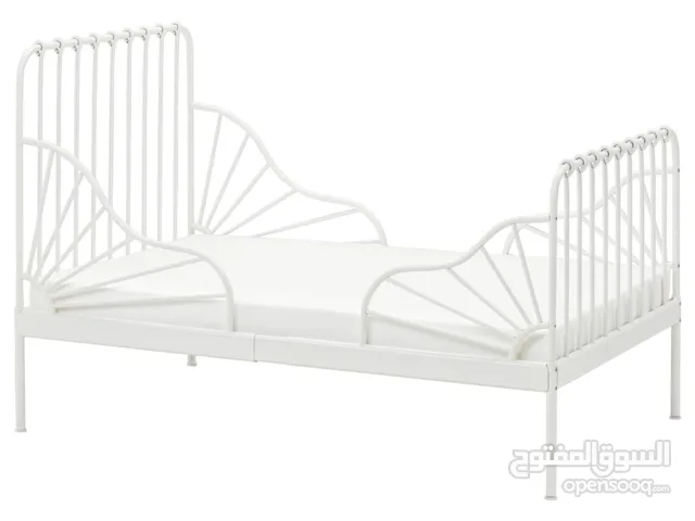 2 سرير اطفال حديد من ايكيا مع القواعد شبه جديد