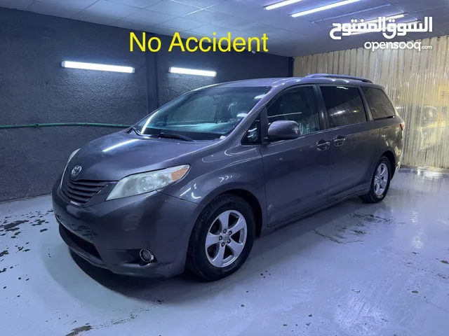 Toyota Sienna 2015 NO ACCIDENT CAR Original paint and airbags