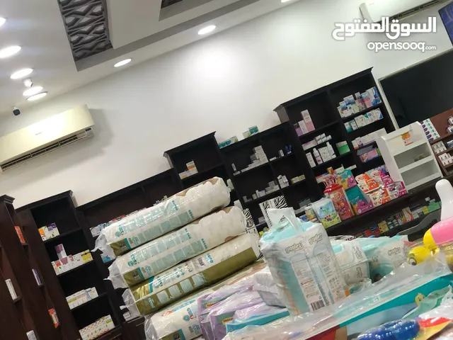 ديكور دولاب صيدلية