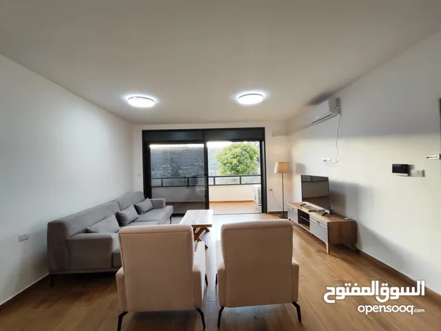 155 m2 2 Bedrooms Apartments for Rent in Ramallah and Al-Bireh Ein Munjid