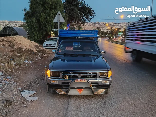 Used Toyota Hilux in Amman