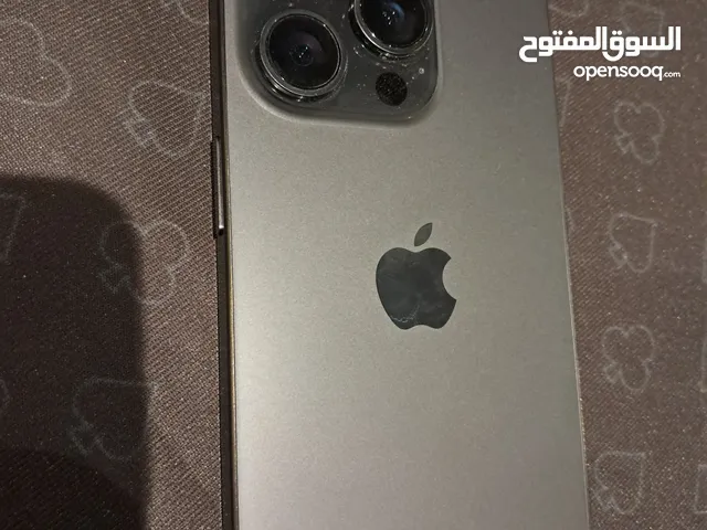 iphone 15 promax 256gb مع كرتونه بحاله ممتازه