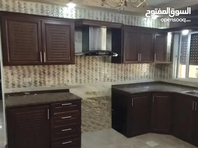 شقه سوبر ديلوكس مساحة 173 متر ط3 فني مصعد غرب دوار العيادات