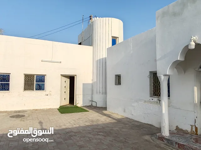 200 m2 4 Bedrooms Townhouse for Rent in Muscat Amerat